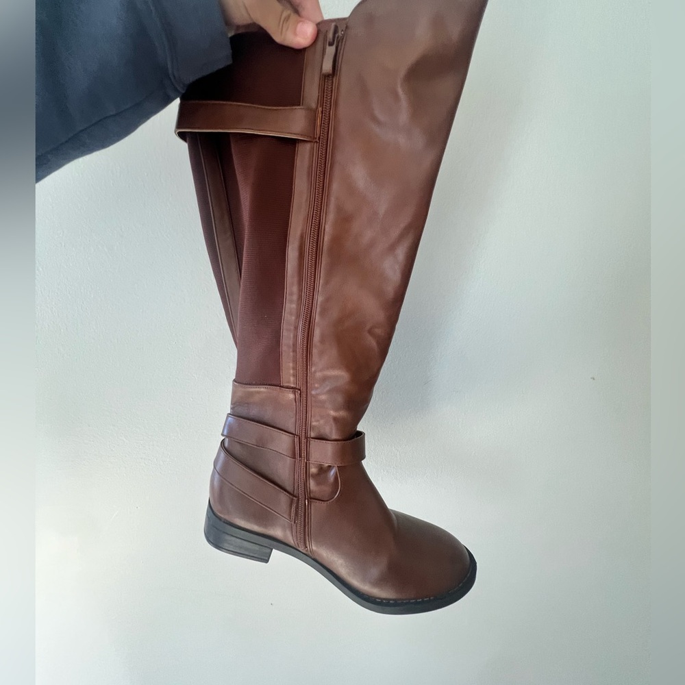 Brown boots 8 1/2 wide calf